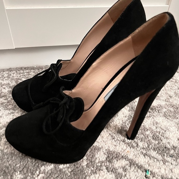 PRADA Authentic gorgeous black platform heels! Size 38 - Picture 3 of 8